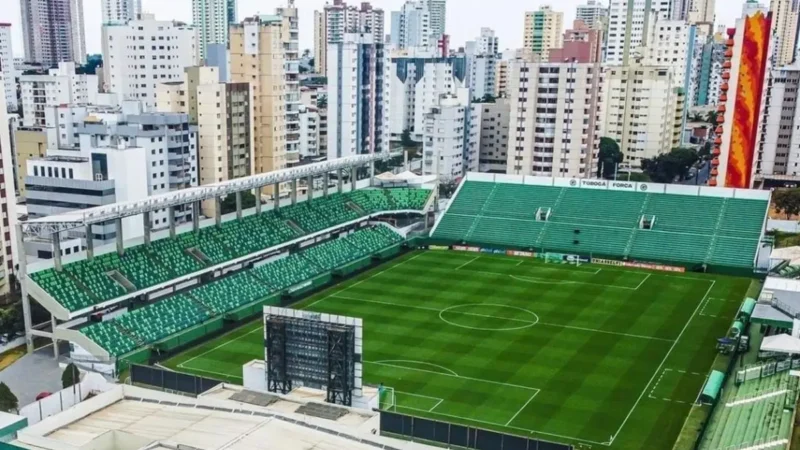 TJ suspende cobrança do IPTU do Goiás por demora da prefeitura
