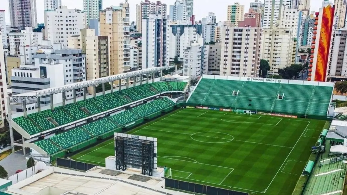 TJ suspende cobrança do IPTU do Goiás por demora da prefeitura