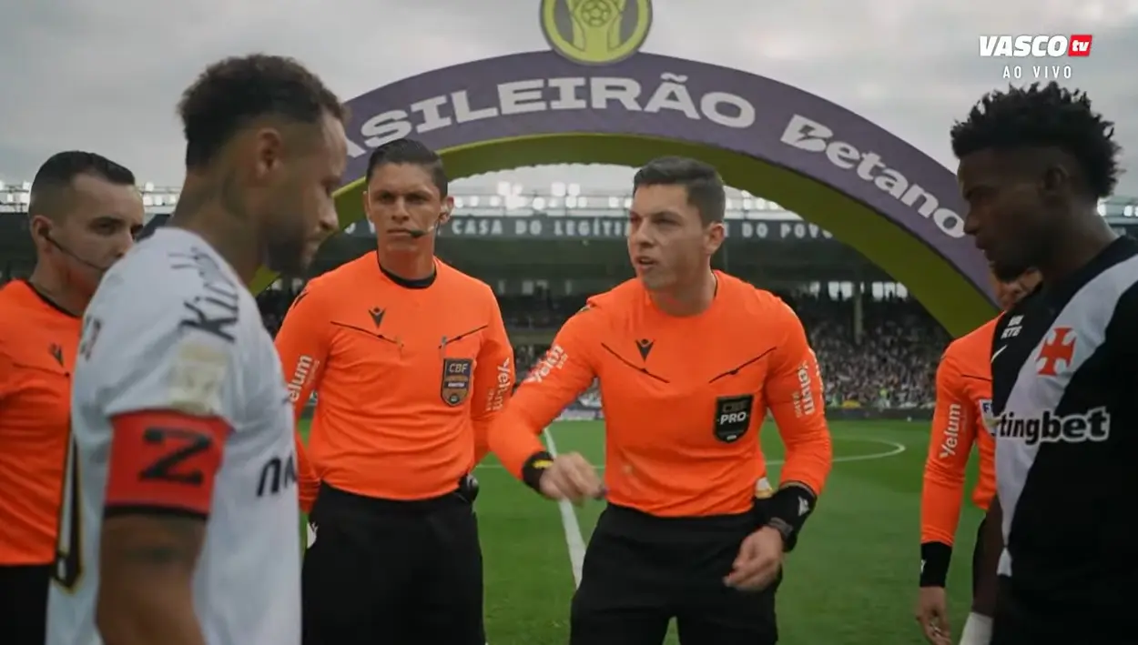 Thiago Mendes deixa Neymar “no vácuo”