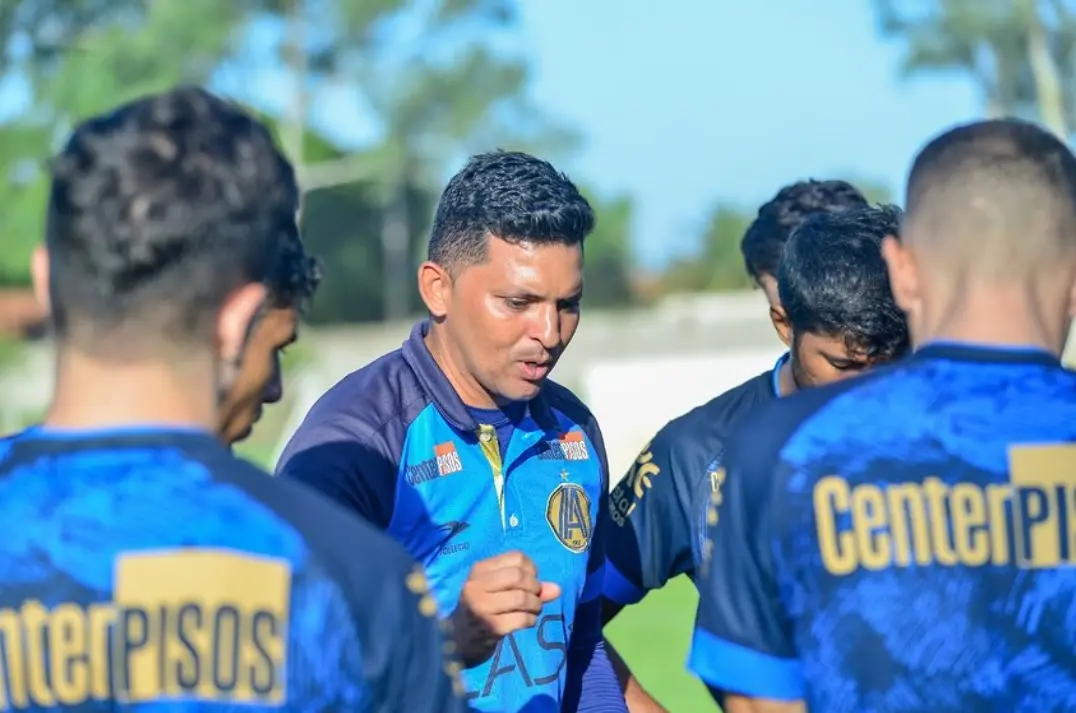 Tupy anuncia técnico ex-Aparecidense e campeão estadual