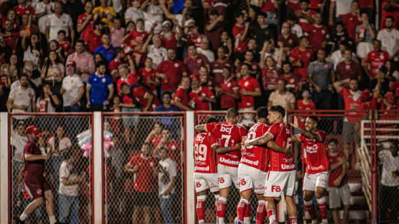 Vila Nova faz 6 a 0 e registra maior goleada na Série B; veja outras