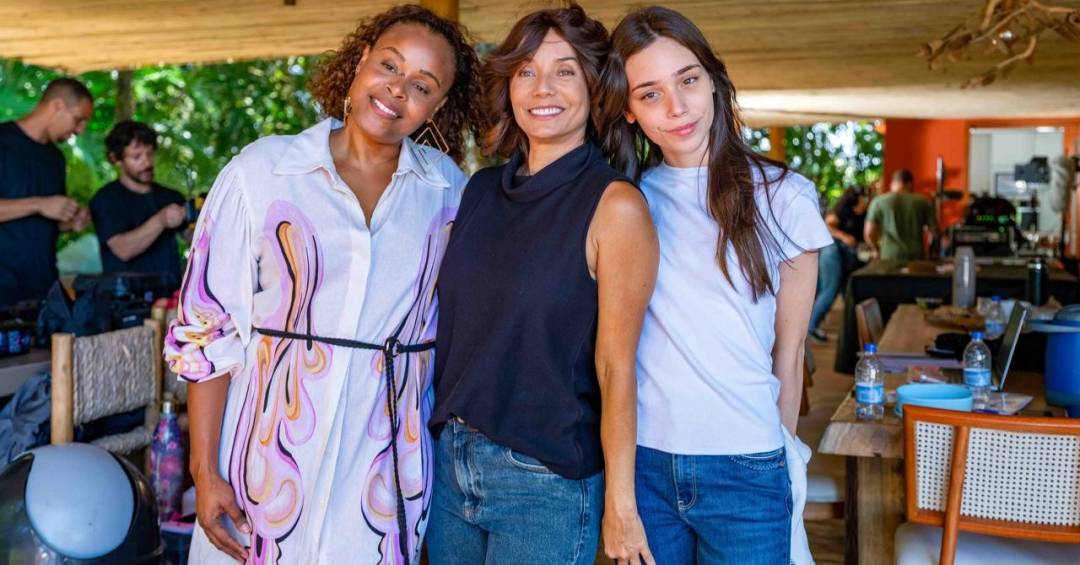 Mônica Carvalho, ex-atriz da Globo, produz e lança filme nos Estados Unidos