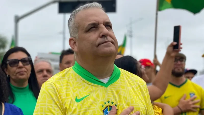 a história do vice de Flávio Bolsonaro
