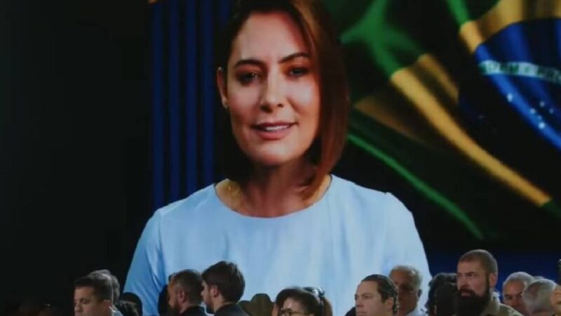 Sem presença de Michelle, PL oficializa candidatura da ex-primeira-dama ao Senado