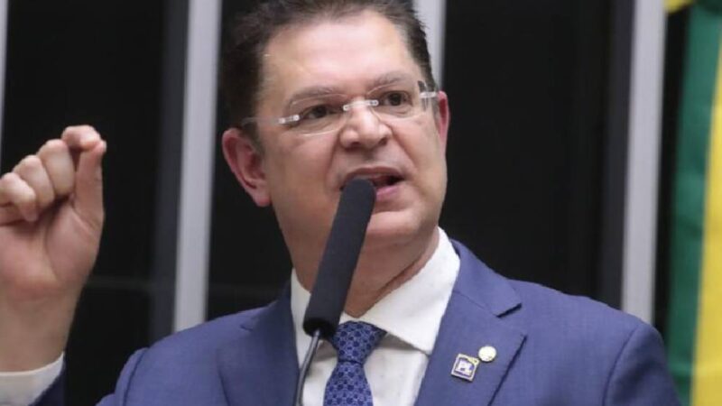 O alinhamento do líder do PL ao governo Lula em comissão da Câmara
