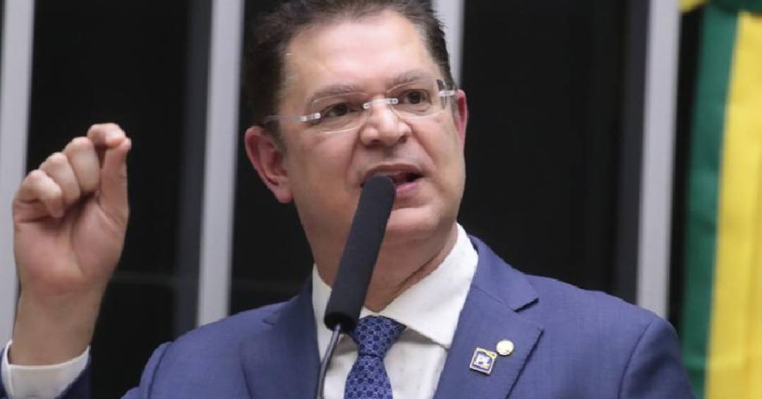 O alinhamento do líder do PL ao governo Lula em comissão da Câmara