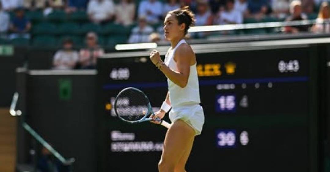 Tenista fica furiosa e quebra raquete na estreia do US Open; assista