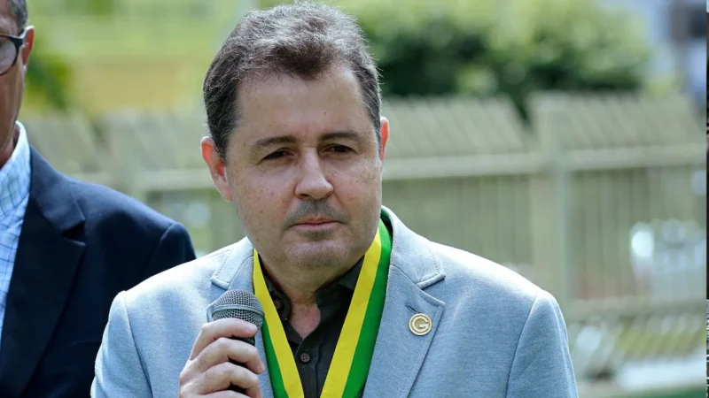 Diretoria do Goiás se reúne com elenco para tratar os atrasos