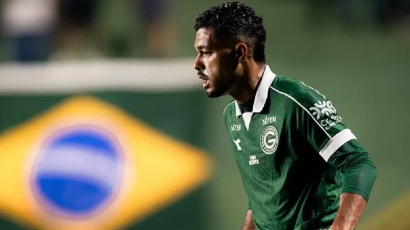 Djalma Silva diz que expulsão atrapalhou o Goiás em derrota