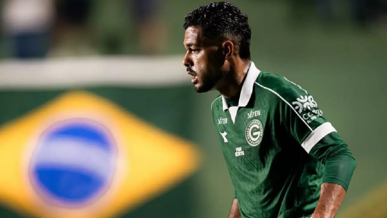 Djalma Silva diz que expulsão atrapalhou o Goiás em derrota