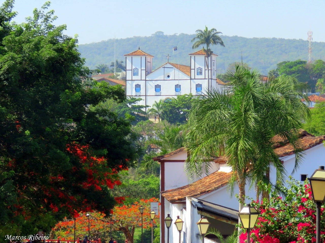 Homem invade casa e observa casal em Pirenópolis