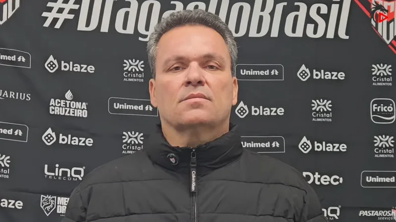 “Jogador não vai inventar esse tipo de coisa”, diz Adson