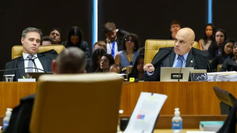 Mendonça quer ‘sessão pública’ no STF sobre Moraes e Vorcaro