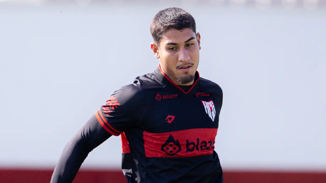 Sem espaço no Atlético, atacante é emprestado ao futebol asiático