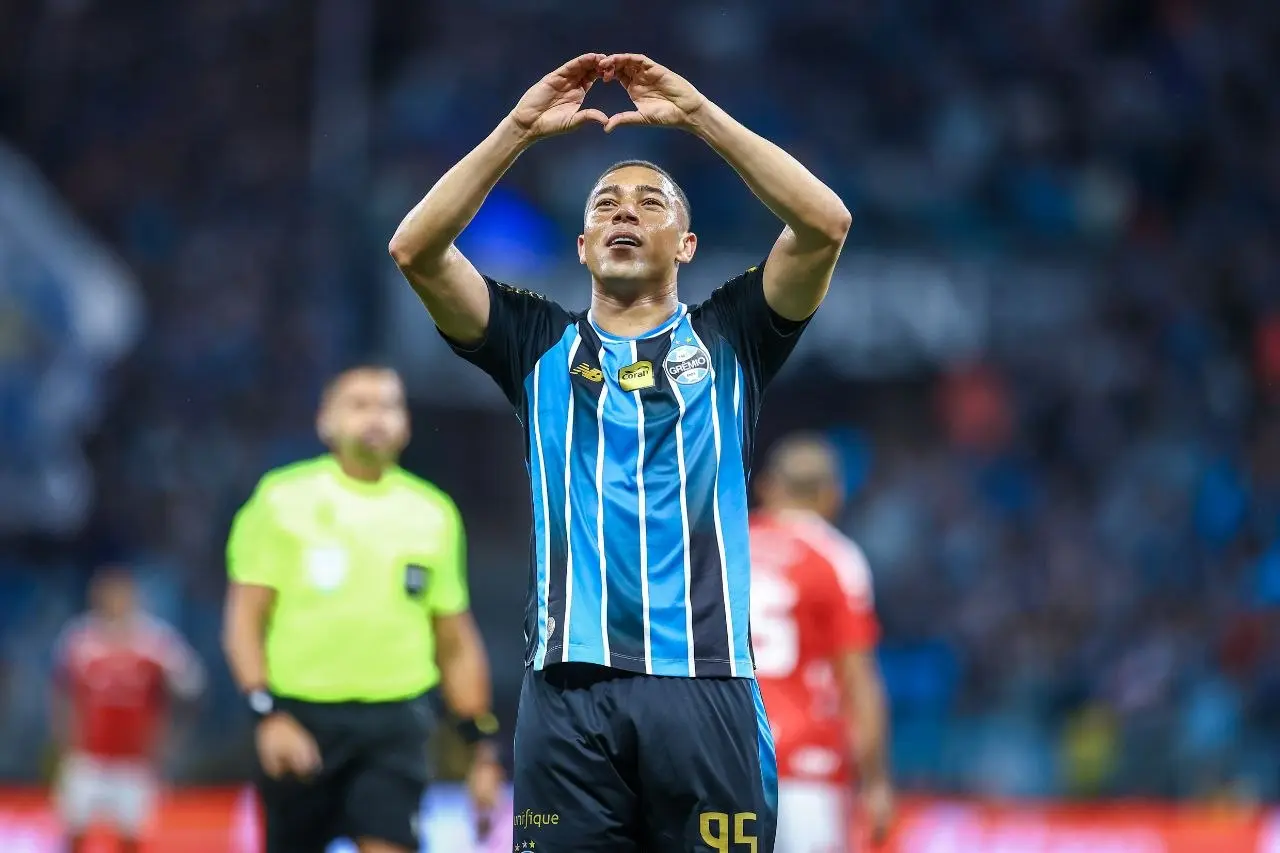 Superior, Grêmio vence o Internacional no Grenal 454