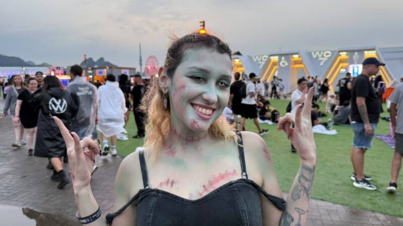 O pretinho básico que domina o look no segundo dia de Rock in Rio
